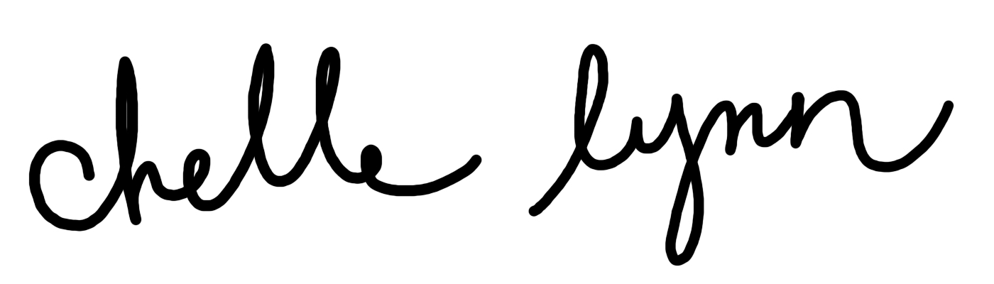 Chelle Lynn script logo